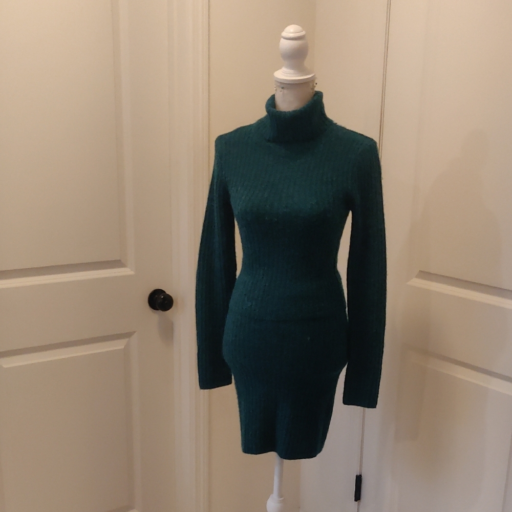 Happily Grey Elegant Teal Turtleneck Skirt Set Sz Small